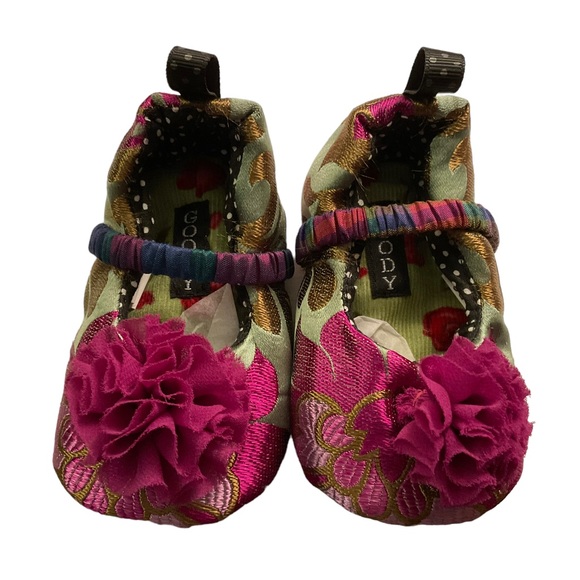 Goody Goody Bon Bons BABY Slippers small 0-6mo closet is BOGO - Picture 1 of 9